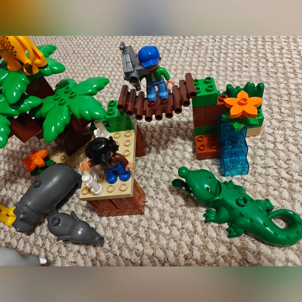 Lego Duplo Jungle Adventure Set - Picture 2 of 5